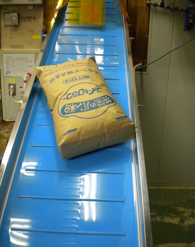 volta conveyor belt with cleat for bakery